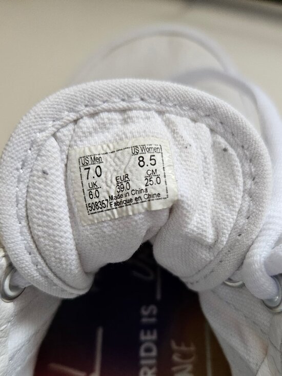 VANS Pride Old Skool Sneaker - Picture 13 of 14